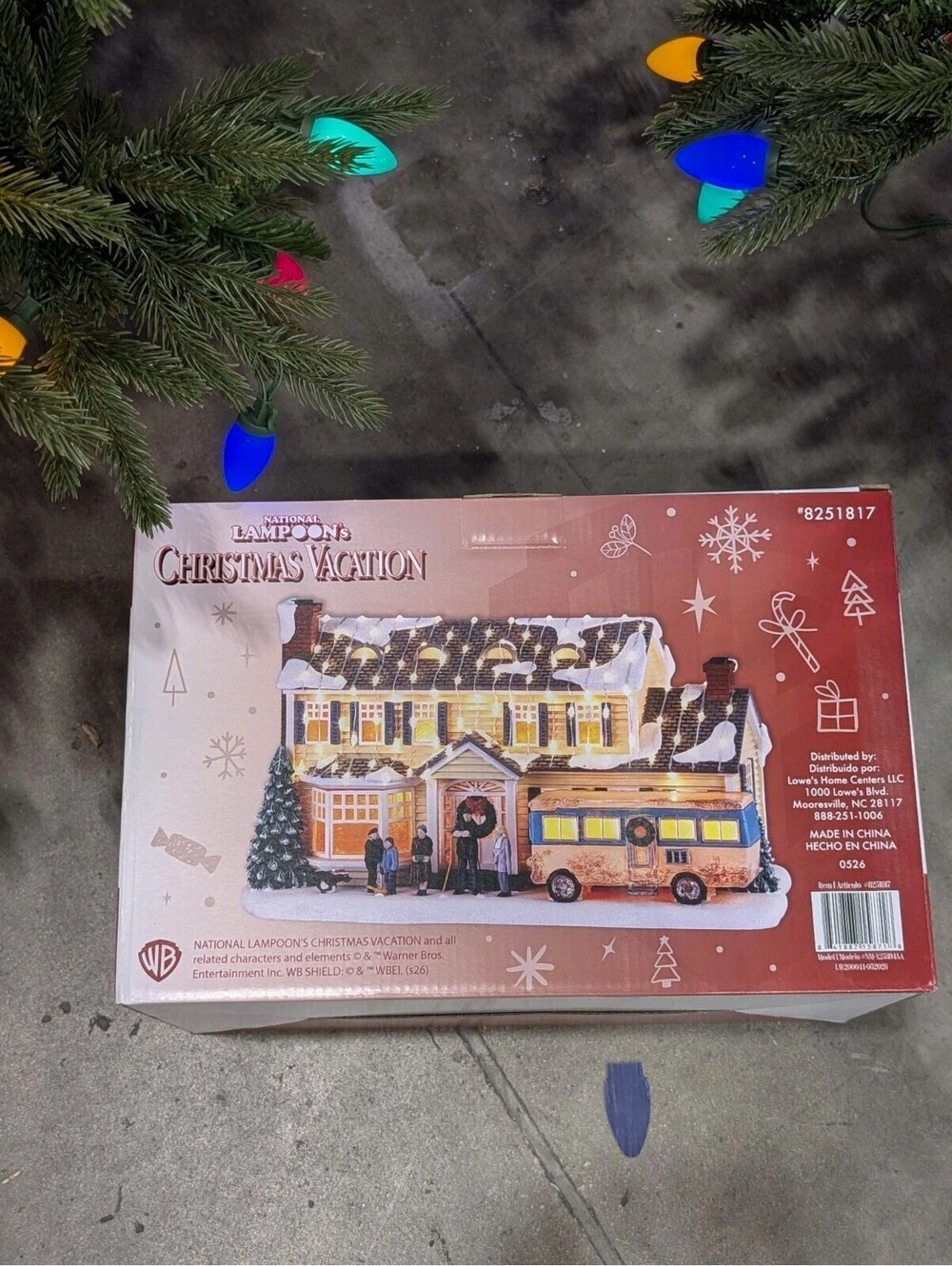 National Lampoon's Christmas Vacation Griswold Holiday House Village Scene NEW